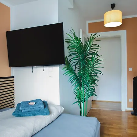 Quiet Courtyard Altstadt - 3br & Free Parking By Hero Homes 格拉茨